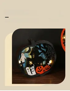 Macro de veilleuse citrouille Halloween en bois sculpté avec éclairage LED chaud