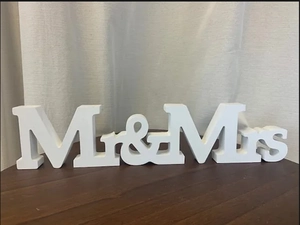 White wooden Mr & Mrs letter ornaments for wedding reception and home table decoration