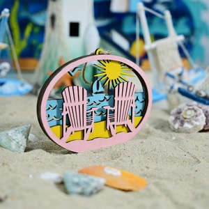Holzschild im Meeresstil mit Strandkorb und Segelboot für maritime Wohndekoration