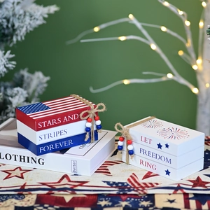 Décoration de Pile de Livres en Bois Patriotique Ornement de Maison pour le Jour de l'Indépendance Stars Stripes Forever Décoration d'Étagère de Ferme Let Freedom Ring Accessoire de Bureau