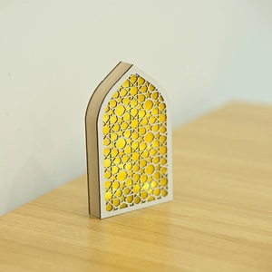 Luminous Muslim wooden arch ornament with LED star patterns for Ramadan home decoration