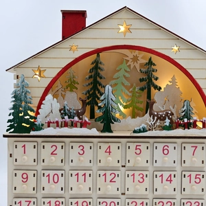 Calendrier de l'Avent en bois avec LED, scène de rennes en forêt et 24 tiroirs