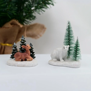 Détails de figurines de Noël en résine avec cerf, ours polaire et petits sapins décoratifs