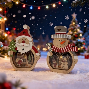 Détail des décorations de Noël en bois avec LED chaudes de Père Noël et bonhomme de neige