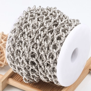 Chaîne gourmette en acier inoxydable texturé sur bobine pour création de bijoux DIY
