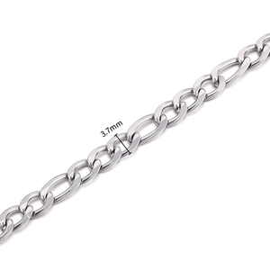 Detail shot of 3.7mm stainless steel chain link with high-quality polished silver finish