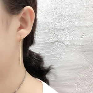 Elegante gouden druppeloorbellen met lang staafontwerp voor dames in s925 sterling zilver
