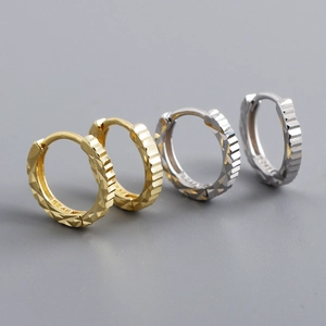 Pendientes de Aro de Plata de Ley 925 para Mujer Tallado Diamante Textura Geométrica Huggie Joyería de Moda Accesorios