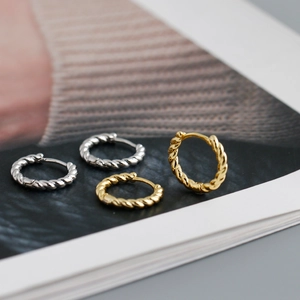Chic S925 sterling silver twisted hoop earrings in gold and silver finish set