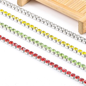 Colliers tennis en acier inoxydable avec strass carrés en 4 couleurs vibrantes