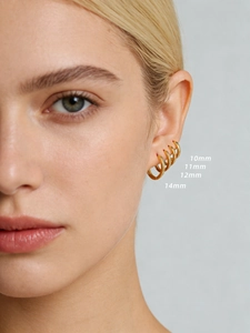 Comparaison de taille de boucles d'oreilles créoles S925 dorées 10mm à 14mm sur l'oreille