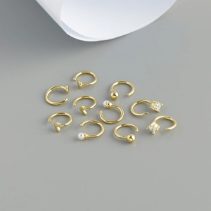 S925 Sterling Silber Creolen vergoldet mit Herz- und Zirkon-Anhängern, Set