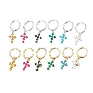 Boucles d'oreilles créoles croix en or et argent avec zircons de couleurs variées