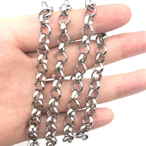 Men's 7mm stainless steel silver Rolo chain necklace with polished chunky interlocking links