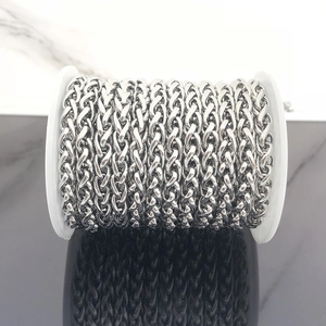 Spoel van gepolijste roestvrijstalen kielketting met gevlochten textuur voor DIY sieraden