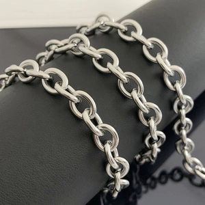 Collana a catena a maglie ovali in acciaio inossidabile con finitura lucida argento