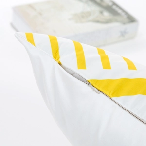 Housse de coussin en soie synthétique à rayures jaunes et fermeture éclair invisible