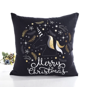 Housse de coussin licorne noire avec impression Merry Christmas dorée et étoiles
