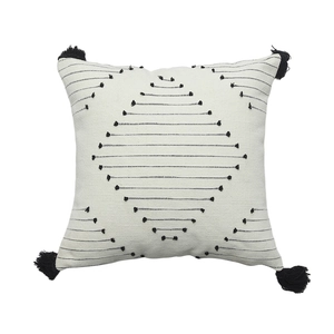 Jacquard cotton canvas pillowcase with black tassels and geometric diamond pattern