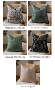 Détails de housses de coussin de luxe avec broderie et motifs de feuilles dorées