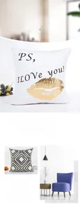 Détail de la housse de coussin en velours avec lèvres dorées et message I love you