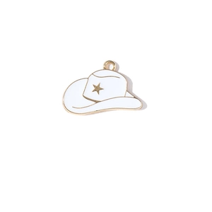 Colgante de sombrero de vaquero blanco en aleación esmaltada con estrella dorada clara