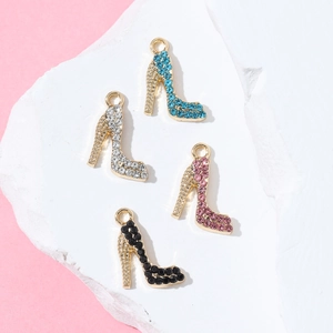 Ciondolo a Forma di Scarpa con Tacco Alto in Lega con Strass Smaltato per Creazione di Gioielli Fai da Te Collana Bracciale Donna