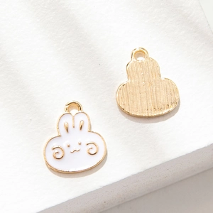Süßer Kaninchen-Emaille-Anhänger mit vergoldeter Oberfläche und Smiley für DIY-Schmuck