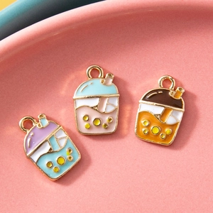 Ciondolo Cartoon Bubble Tea in Lega Smalto Charms Tè al Latte per Creazione Gioielli Fai da Te Accessori Portachiavi Donna