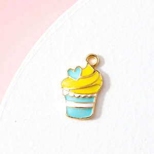 Pendentif cupcake avec crème jaune et coeur bleu pour création de bijoux DIY