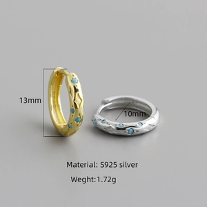 S925 sterling zilveren oorringen met turquoise stenen en geometrisch ruitjespatroon