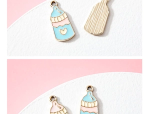 Detailed front and back views of heart-patterned baby bottle DIY alloy charms