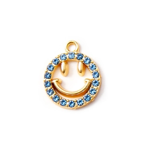 Lachend gezicht bedeltje met lichtblauwe strassteentjes in goud voor doe-het-zelf sieraden