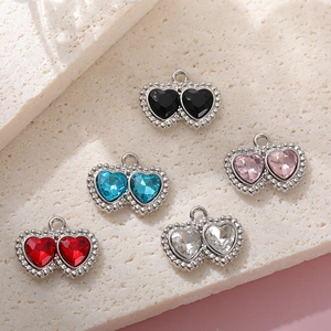Pendenti a doppio cuore con strass in cinque colori per gioielli fai da te su pietra