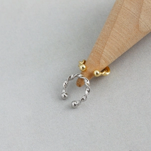 Minimalist s925 silver ear cuffs with twisted rope design in gold and silver finish