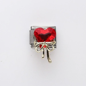 Italienischer Charm mit rotem Herz und goldener Schleife aus Edelstahl-Basis