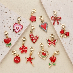 Breloques Pendentifs en Alliage Émaillé Rouge Fleur Cœur Papillon Avec Fermoir Mousqueton DIY Bijoux Pour Décoration De Sac