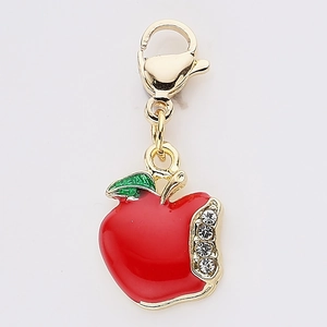 Pendentif pomme en émail avec finition rouge, feuille verte, strass et fermoir mousqueton