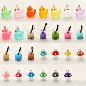 Cartoon Mini Harz Ente Künstliche Perle Milchtee Pilz Charms Anhänger Für DIY Schmuckherstellung Schlüsselanhänger Halskette Zubehör Damen Mädchen