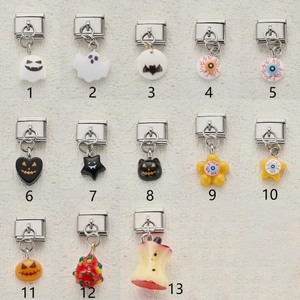 Treize breloques italiennes aux motifs d'Halloween comme des fantômes, citrouilles et yeux