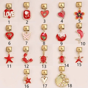 Set di maglie per bracciali charms italiani con cuori e fiori in smalto rosso vivace