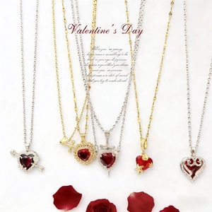 Kupfer Rotes Herz Anhänger Halskette Für Damen Gothik Süßer Cool-Stil Schwert Herz Amor Pfeil Valentinstag Schmuck Geschenk