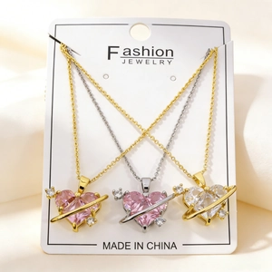 Elegant Copper Planet Heart Pendant Necklace For Women Shiny Rhinestone Inlaid Sweet Cool Style Light Luxury Clavicle Chain Jewelry