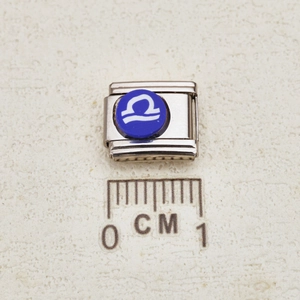 Italienisches Modul-Charm mit blauem Emaille-Waage-Sternzeichen auf silbernem Glied