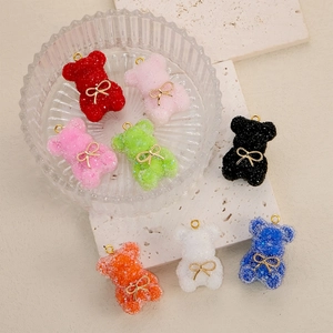 Piondoli a Forma di Orso in Resina Con Fiocco d'Oro Texture di Zucchero DIY Accessori per Creazione Gioielli Collana Borsa