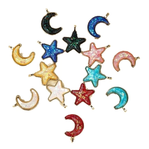 Ciondoli a stella e luna in lega con resina colorata per creazione gioielli fai-da-te