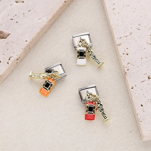 Italian charm bracelet links featuring Statue of Liberty and taxi pendants in various colors