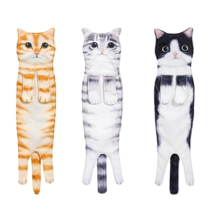 Lot de trois serviettes de toilette réalistes en forme de chat avec des motifs variés