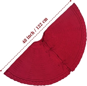 Detail von 48 Zoll roter gestrickter Weihnachtsbaumrock mit Schleifenverschluss