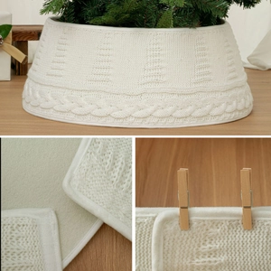 Weiße Strick-Weihnachtsbaumdecke mit geprägtem Tannenmuster und Zopfstrick-Textur
